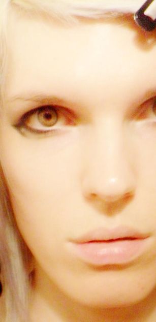 Model - Kinky Blondie 2