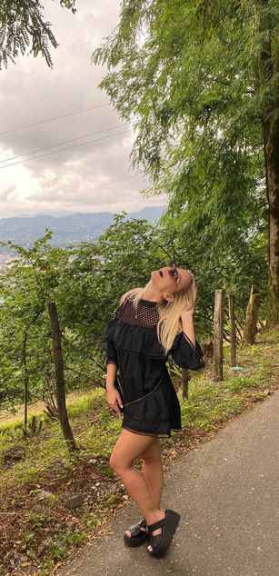 Model - AppleBrandy striptease