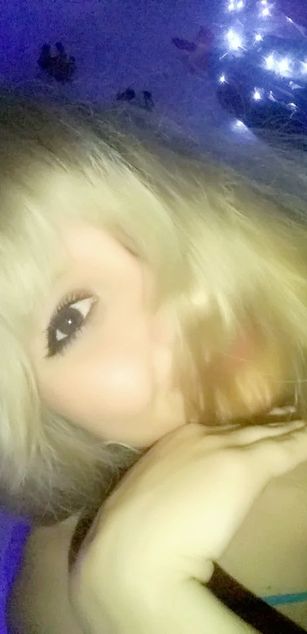 Model - Dasly Sunshine deepthroat