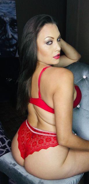 Model - Mistress Ashley Rebel fetish