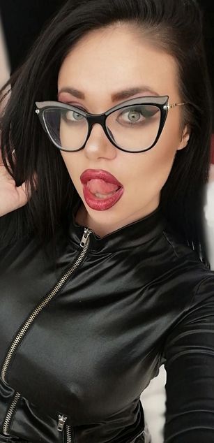 Model - AngeliqueNoir bigtits