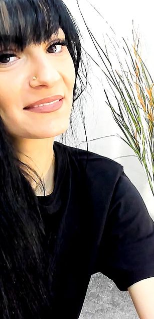 Model - your_woman fetish