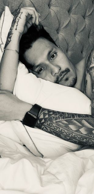 Model - M3L0C0T0N dildo