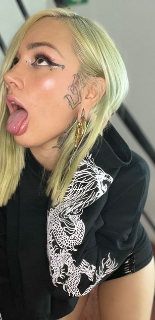 Model - Nina Danger deepthroat