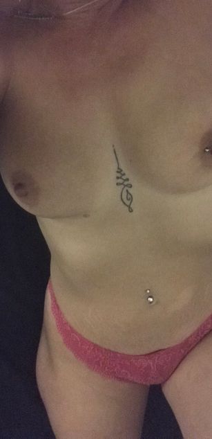 Model - PeachyPXx heels