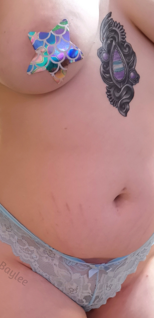 Model - Flora Baylee roleplay