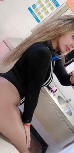 Model - Lindsay Honey HugeDick ass