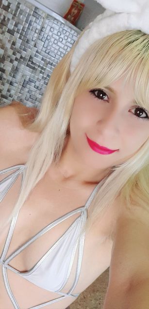 Model - Dasly Sunshine deepthroat