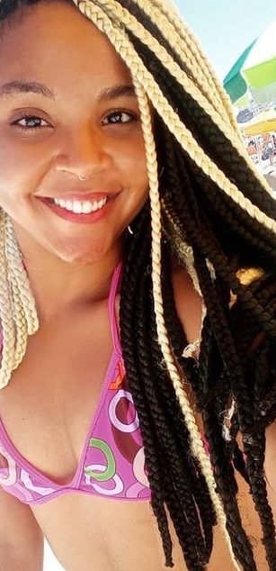 Model - Black Madonna curvy