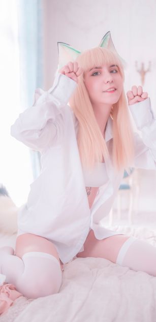 Model - ellie_wow cute