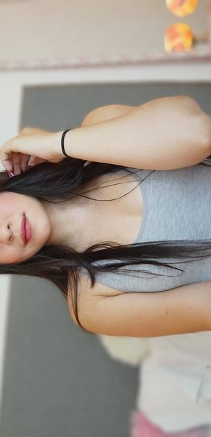 Model - Megan Parker latina