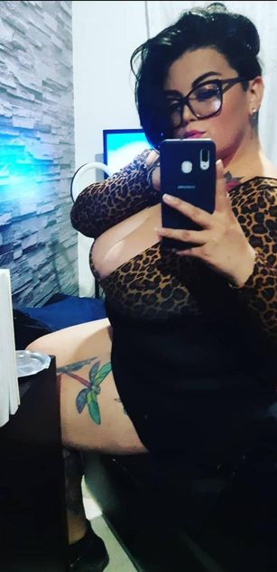 Model - Juliette_ducuars deepthroat