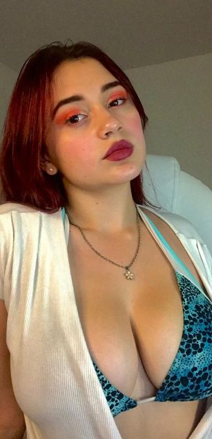 Model - Anastasia squirt