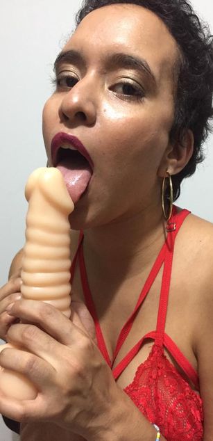 Model - LillyPoirot passion