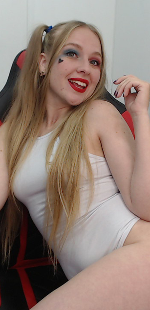 Model - Emily Sumer deepthroat