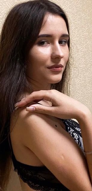 Model - Amelia beautiful