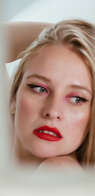 Model - Emily Sumer deepthroat