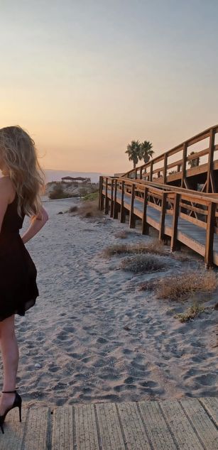 Model - Elite Rose spitting