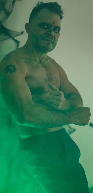 Model - Sbasstone  muscles cum