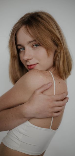 Model - EllyMur deepthroat