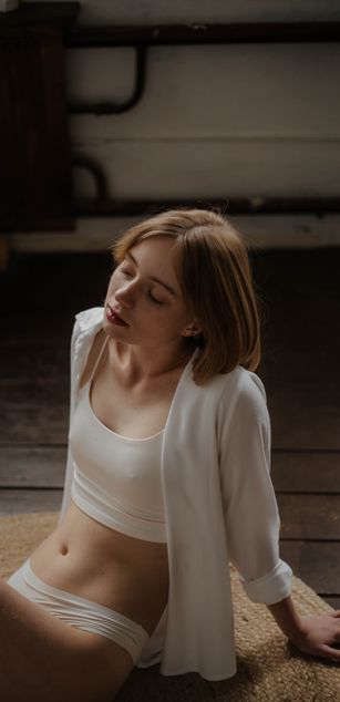 Model - EllyMur deepthroat