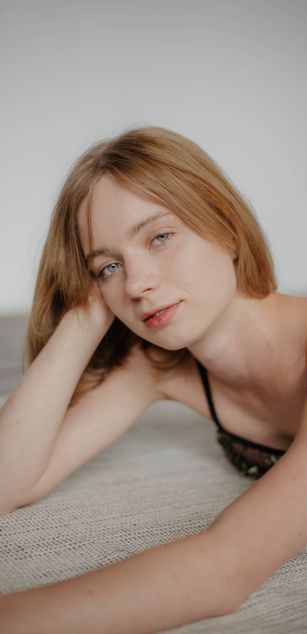 Model - EllyMur deepthroat