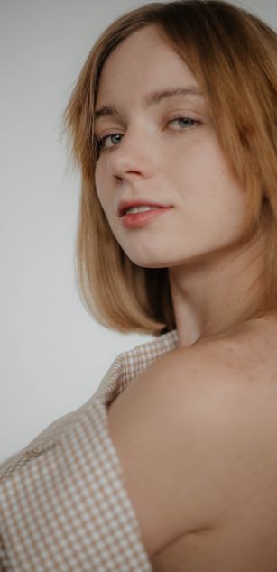 Model - EllyMur deepthroat