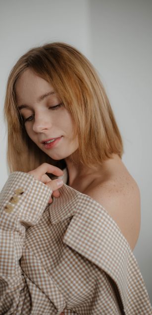 Model - EllyMur deepthroat