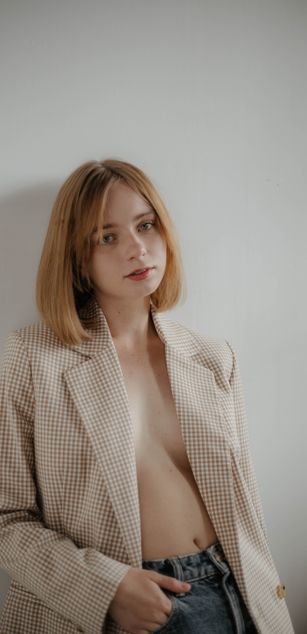 Model - EllyMur deepthroat