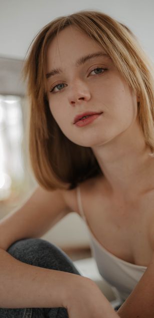 Model - EllyMur deepthroat