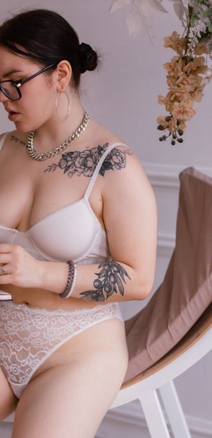 Model - Roxana deepthroat