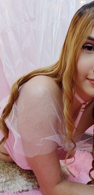 Model - Bianca Brunni deepthroat