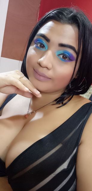 Model - KataBoswell deepthroat