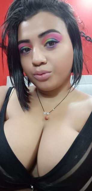 Model - KataBoswell deepthroat