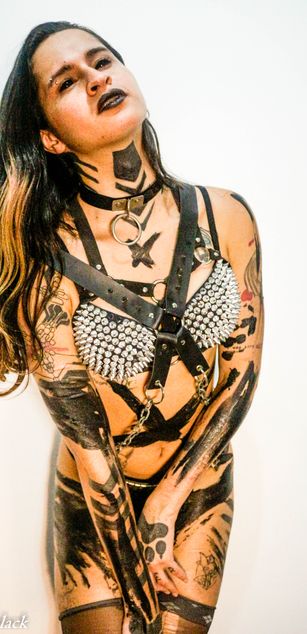 Model - Amy Black pornstar