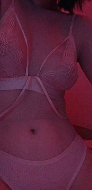 Model - Frances pussy