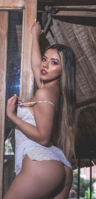 Model - Emily Fox sex