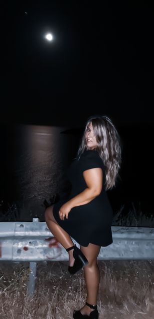 Model - MonixMoon curvy