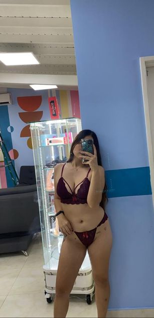 Model - Alice Collins tits