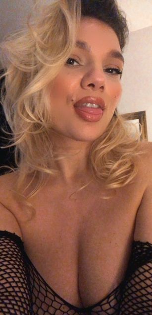 Model - AmberJoyy roleplay