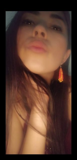 Model - Kimi Horny blowjob