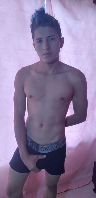 Model - Hard cock ass masturbacion