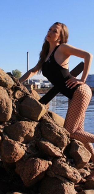 Model - MissAnnOil domination