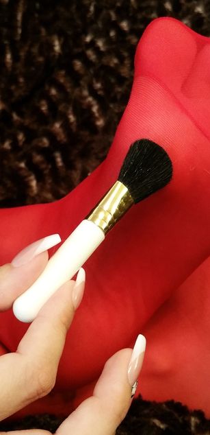 Model - Goddess Barbie Femdom Hottie bigtits