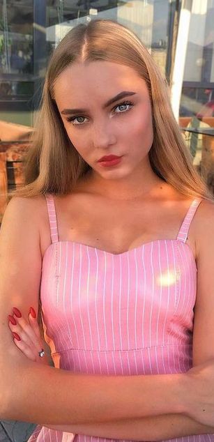 Model - SweetRose blowjob