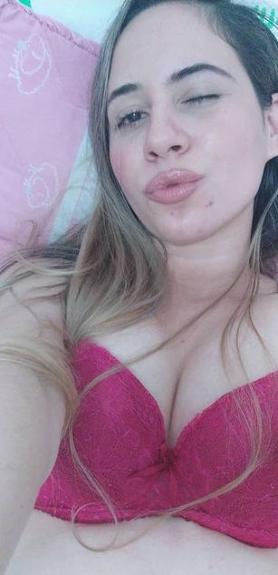 Model - Heidy Kung blowjob