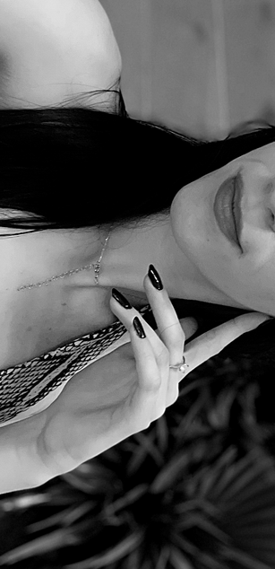 Model - AmeliaJune ass