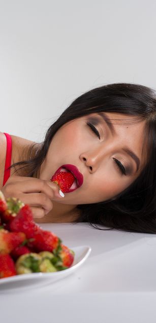 Model - RianaTomsson bigtits