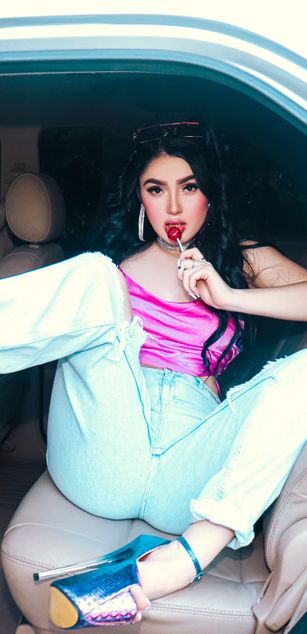 Model - EmilyPrada deepthroat