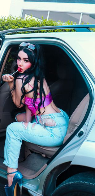 Model - EmilyPrada deepthroat